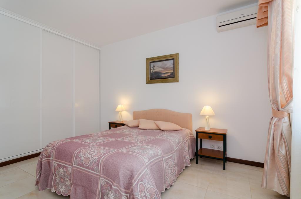Villa Do Monte Monte Raposo Quarto foto